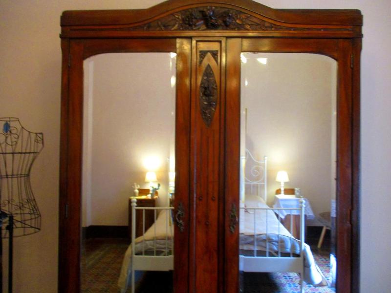 Double Room with Balcony image 3