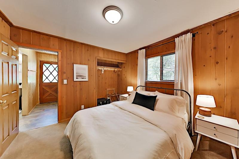 Two-Bedroom House image 2