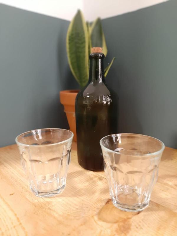 Standard Double Room with Shared Bathroom image 2