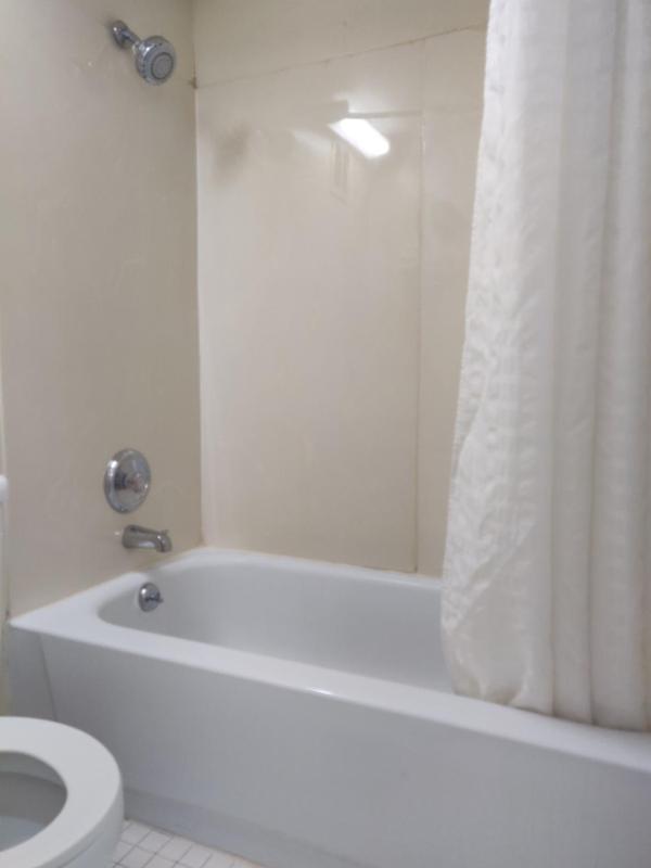 Deluxe Room image 3