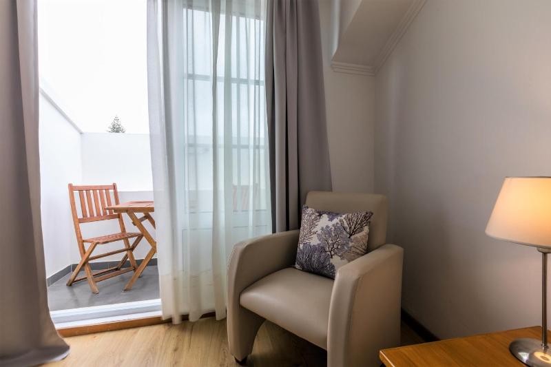 Double or Twin Room image 3