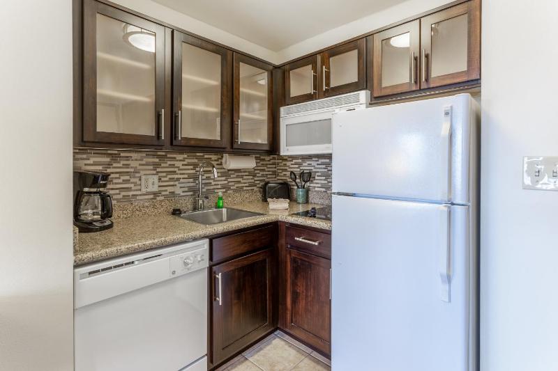 Standard Suite image 2