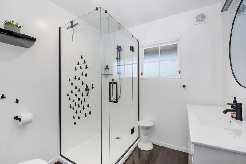 Chalet Mahuta - Five Mile Bay Holiday Home - image 22