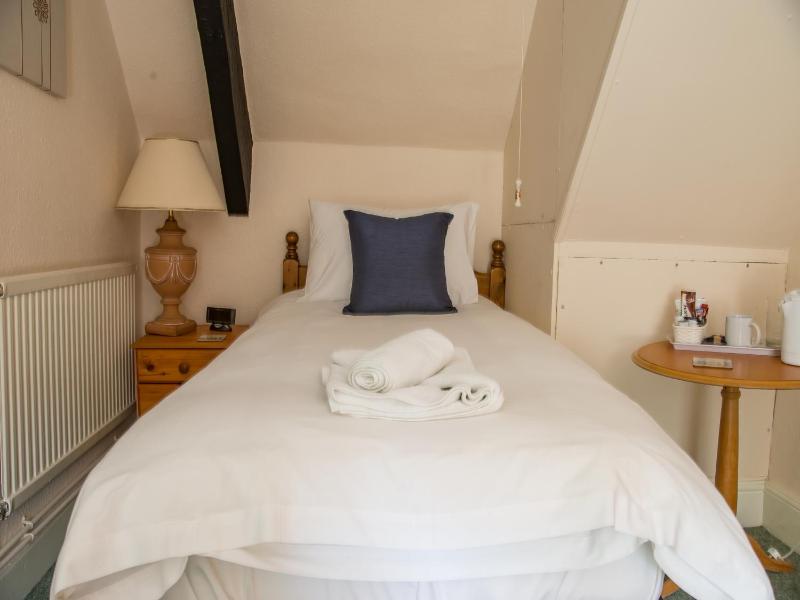 Single Room image 1