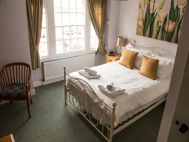 Deluxe Double Room with Shower image 3