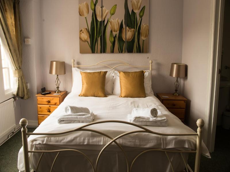 Deluxe Double Room with Shower image 1