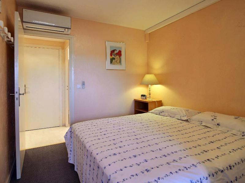 One-Bedroom Family Apartment image 3