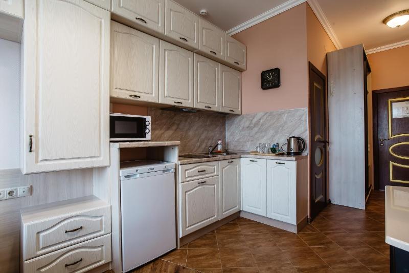 Standard Twin Room image 1