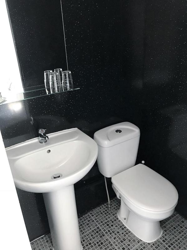 Comfort Triple Room image 3