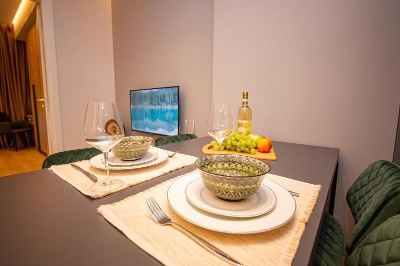 One-Bedroom Apartment with Balcony - No 3 image 4