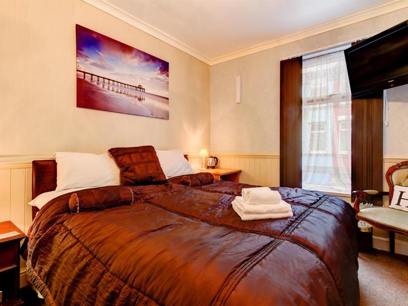 Superior Double Room image 4