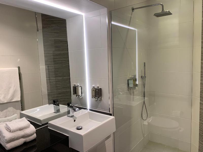 Superior Double or Twin Room image 3