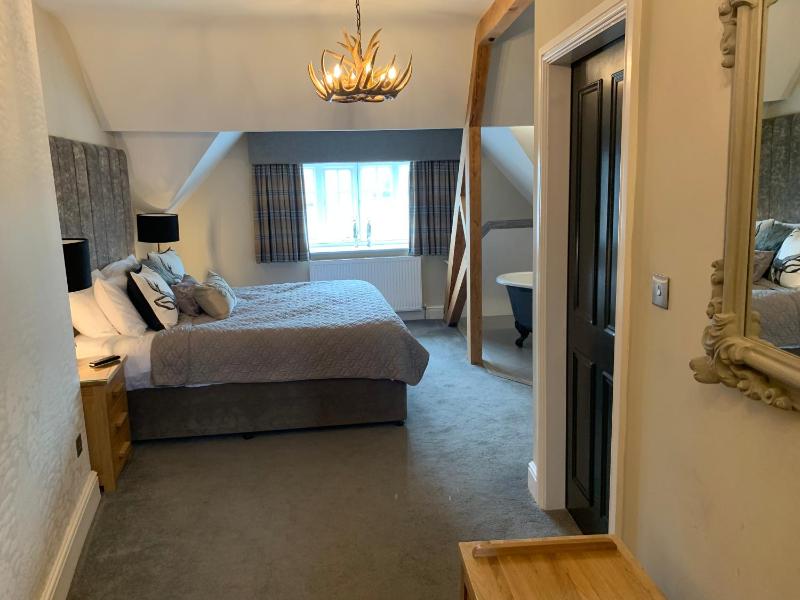 Deluxe Room image 4