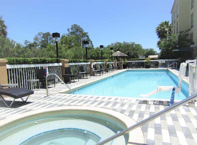 Hampton Inn by Hilton St. Augustine Downtown Historic District - image 13