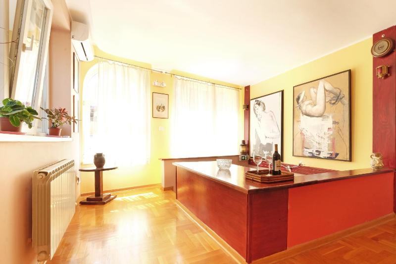 Quadruple Room image 3