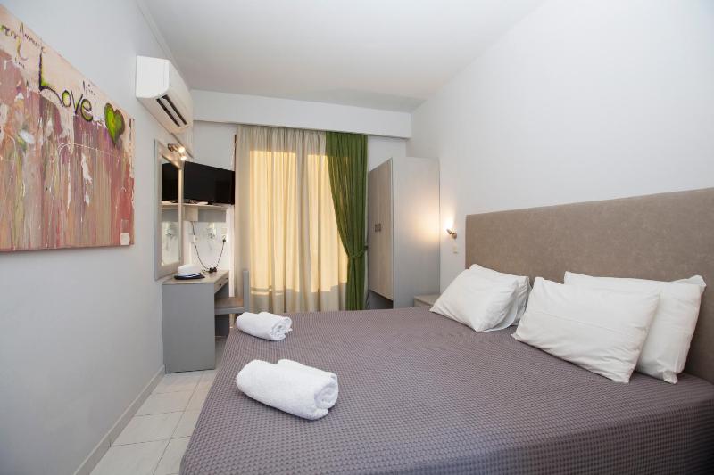 Studio (2 Adults) with Garden View - Ground Floor image 2