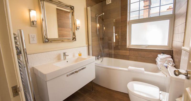 Executive Suite image 2