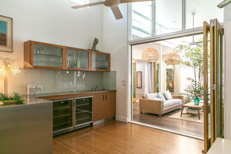Pineapple Petes Beach House - image 29