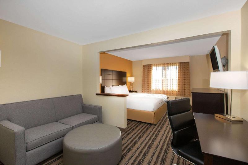 King Suite image 2