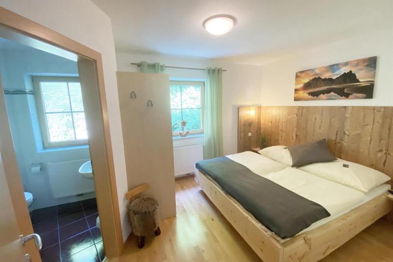 Standard Double Room image 4