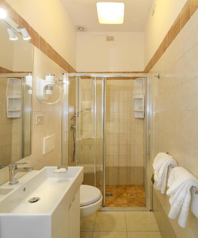 Standard Quadruple Room - Ground Floor image 4