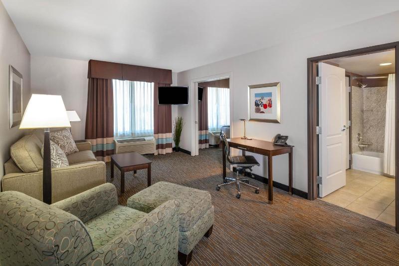 King Studio Suite - Mobility Access/Non-Smoking image 2