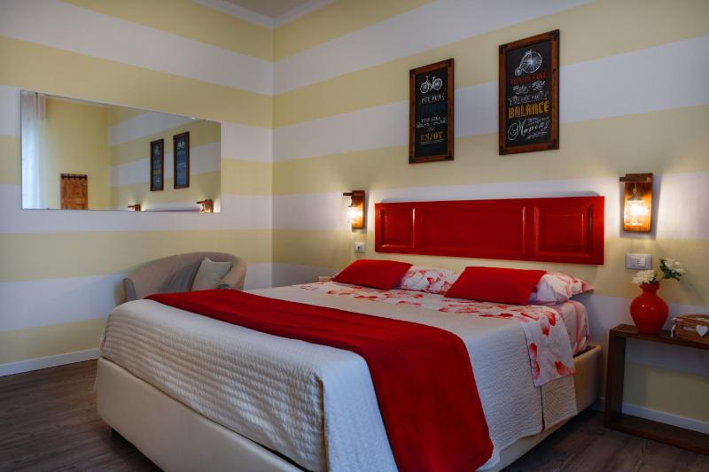 Double Room image 2