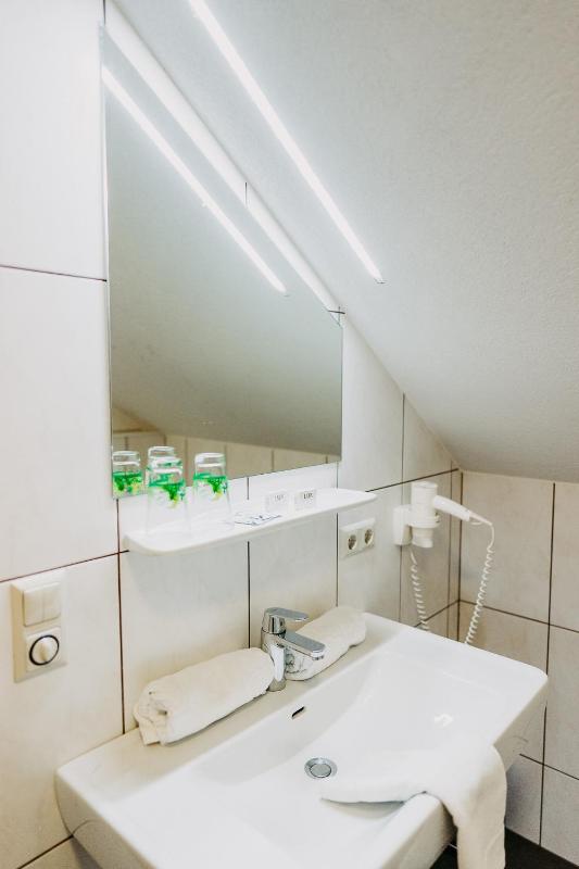 One-Bedroom Apartment with Balcony image 2