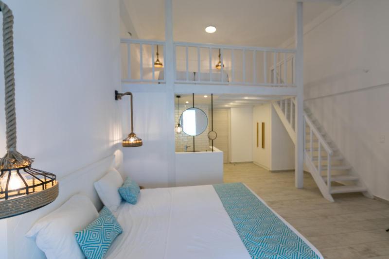 Superior Quadruple Room image 2