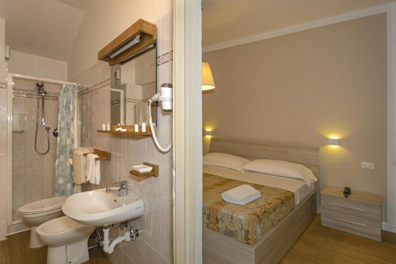 Hotel La Pace - image 12