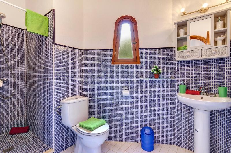 Gerard Villa Cala Blanca - image 32