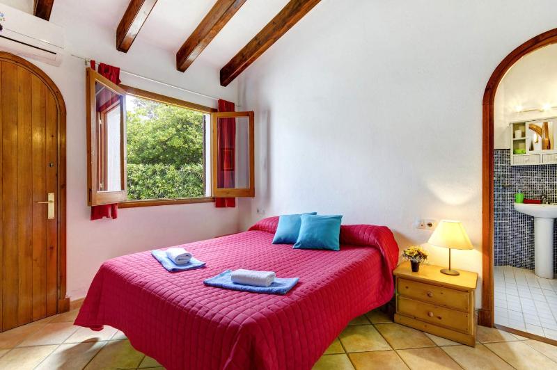 Gerard Villa Cala Blanca - image 30