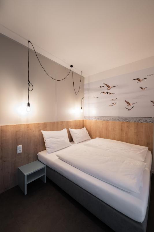 Double or Twin Room - Disability Access image 1