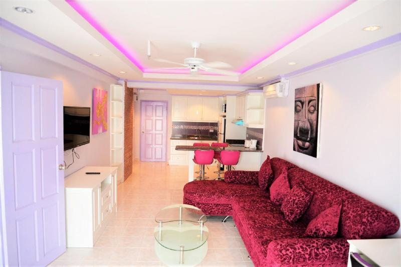 Luxury apartment Jomtien beach condominium S1 Pattaya 3rd floor - image 1