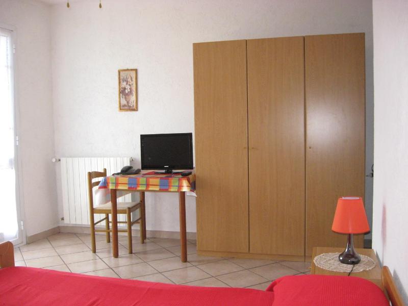 Double Room image 4