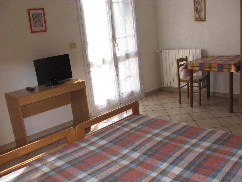 Double Room image 3