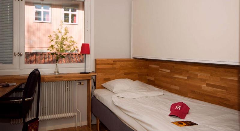 Room with Private Bathroom image 1