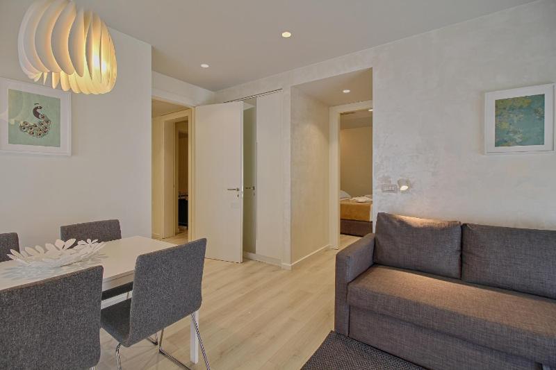 Apartment image 4