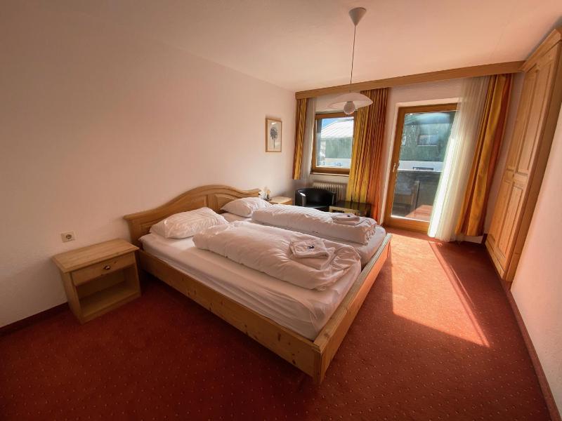 Double Room image 1