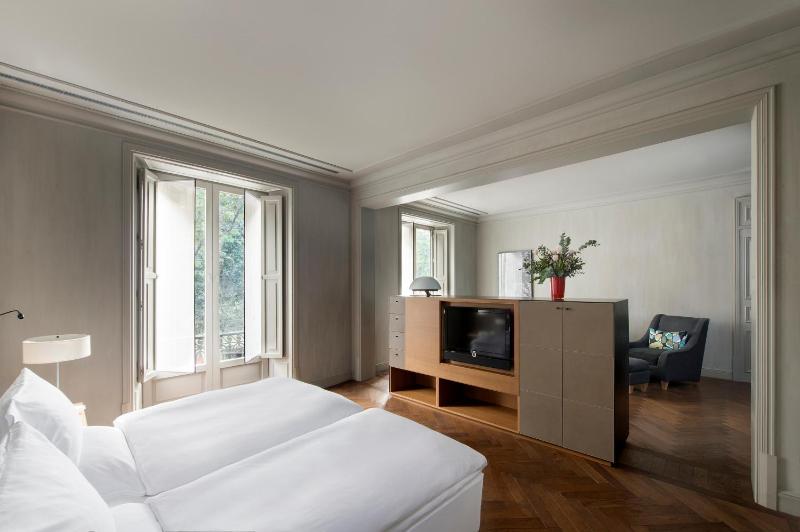 Executive Suite image 1