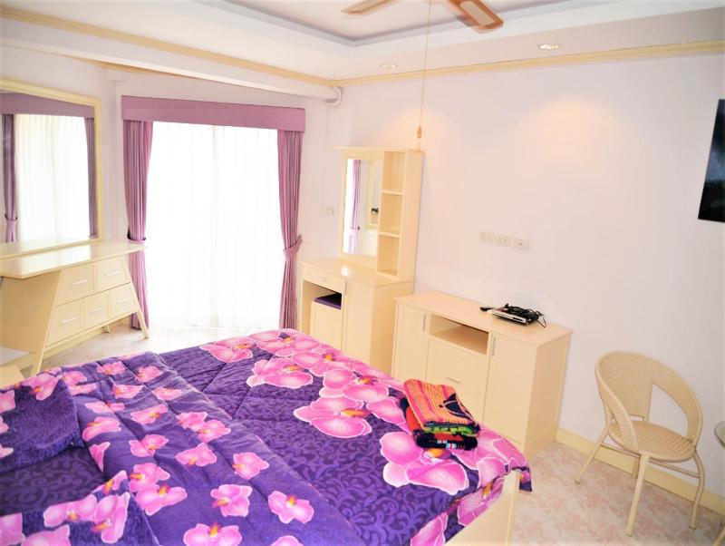 Jomtien beach condo 4th floor modern apartment - image 6