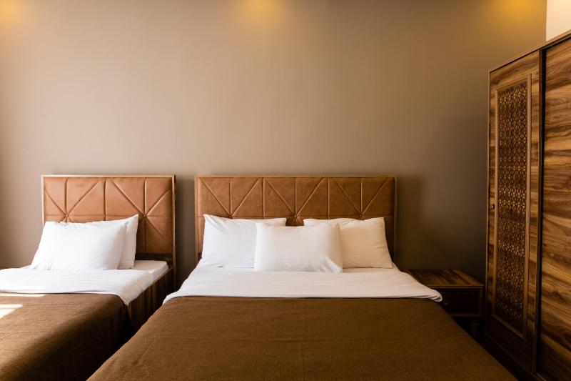 Standard Double or Twin Room image 3