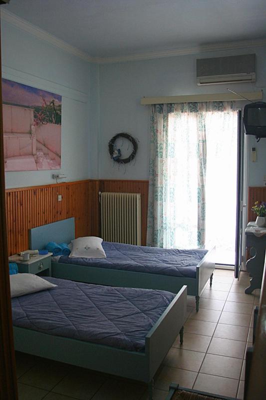 Double Room with Sea View image 1