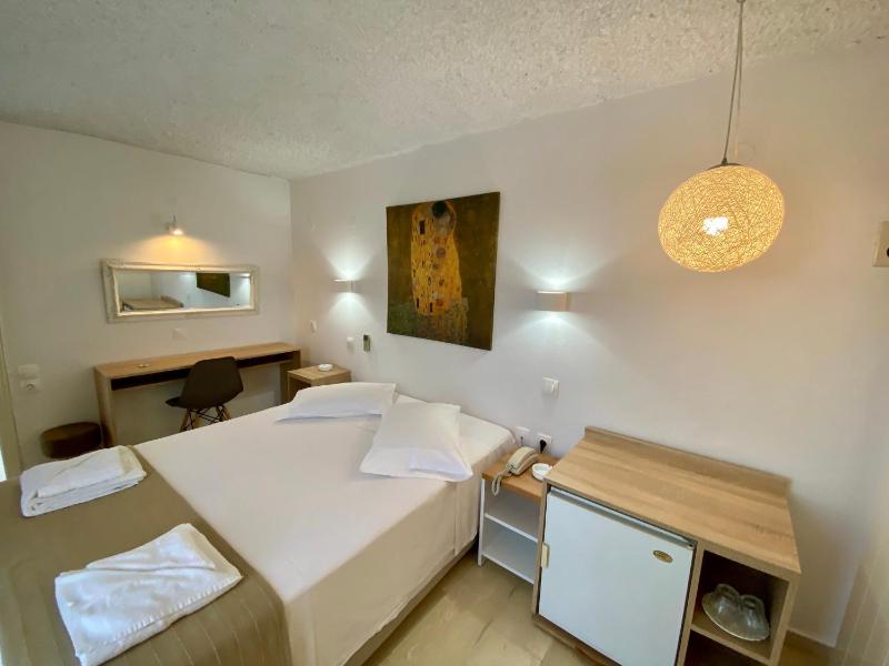 Double Room image 1