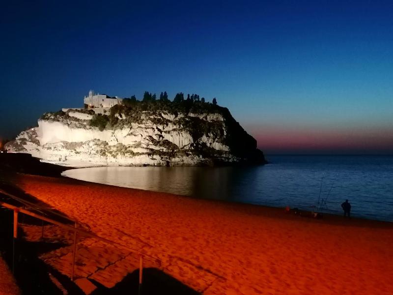 Emyteo Apartment - image 16