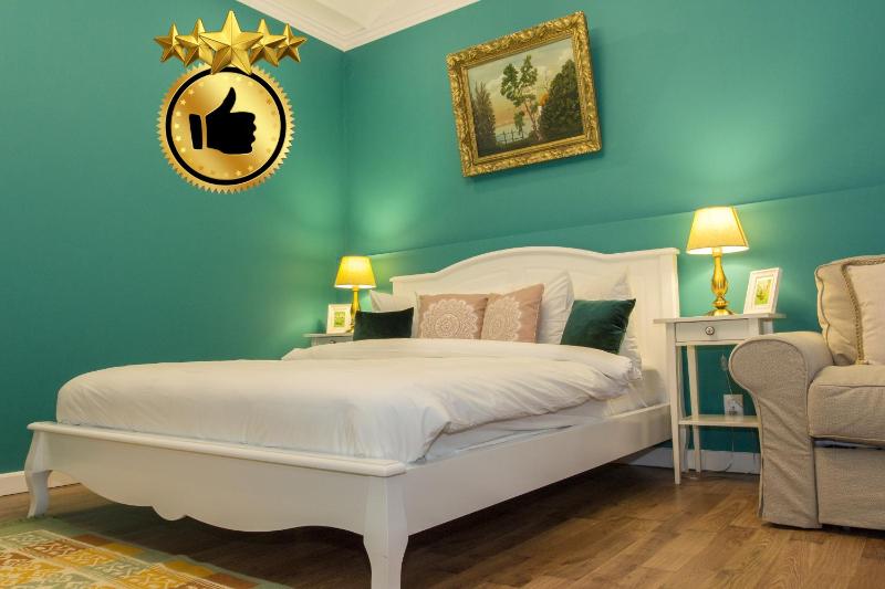 Premium Studio by MRG Apartments - image 1