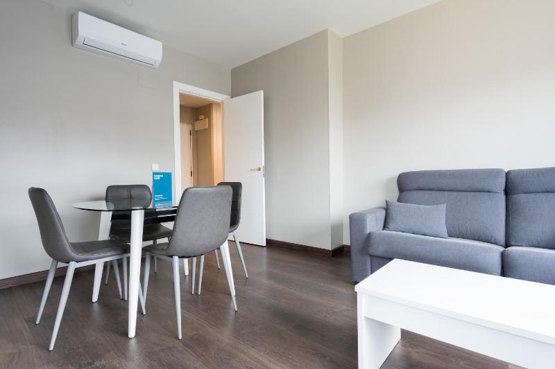 Apartment with Terrace image 4
