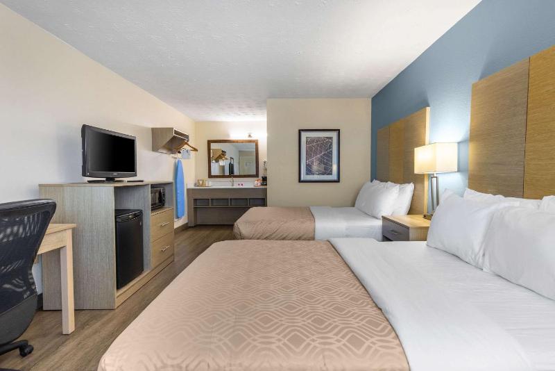 Double Room with Two Double Beds - Non-Smoking image 2