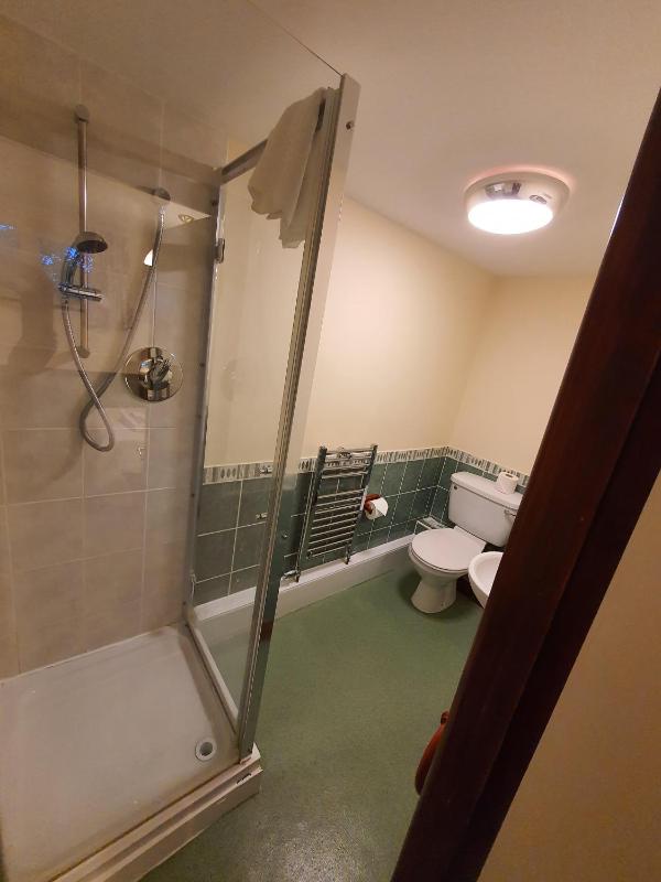 Quadruple Room image 2