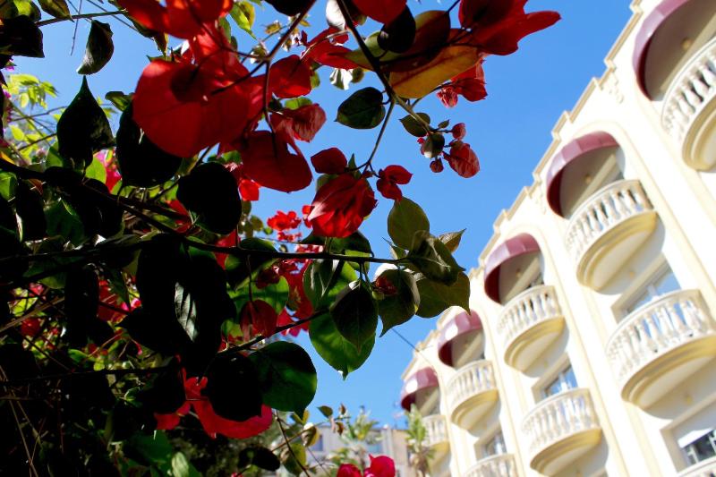 URH Sitges Playa - image 11